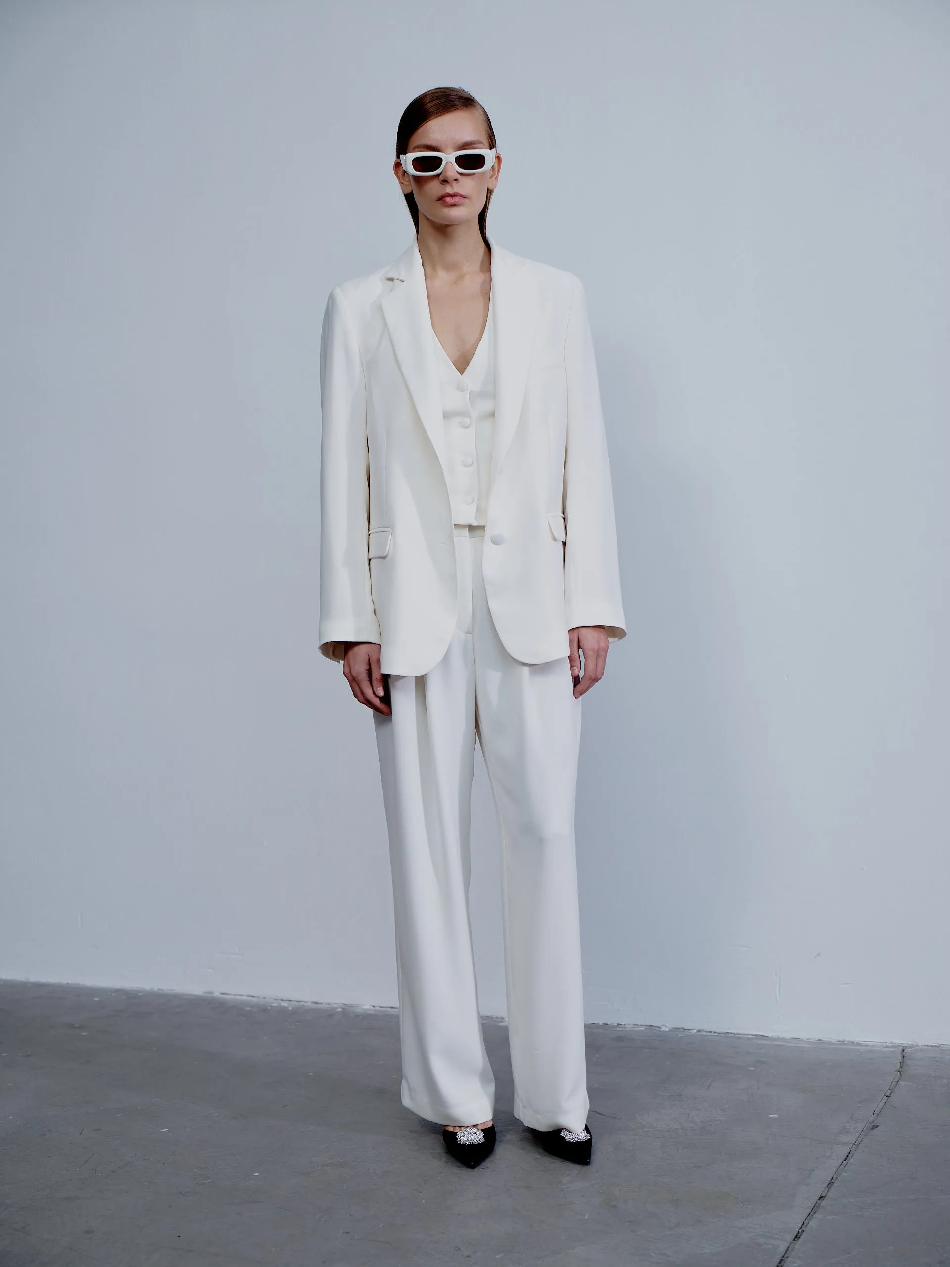 Boxy Oversize Crepe Blazer in Blanche