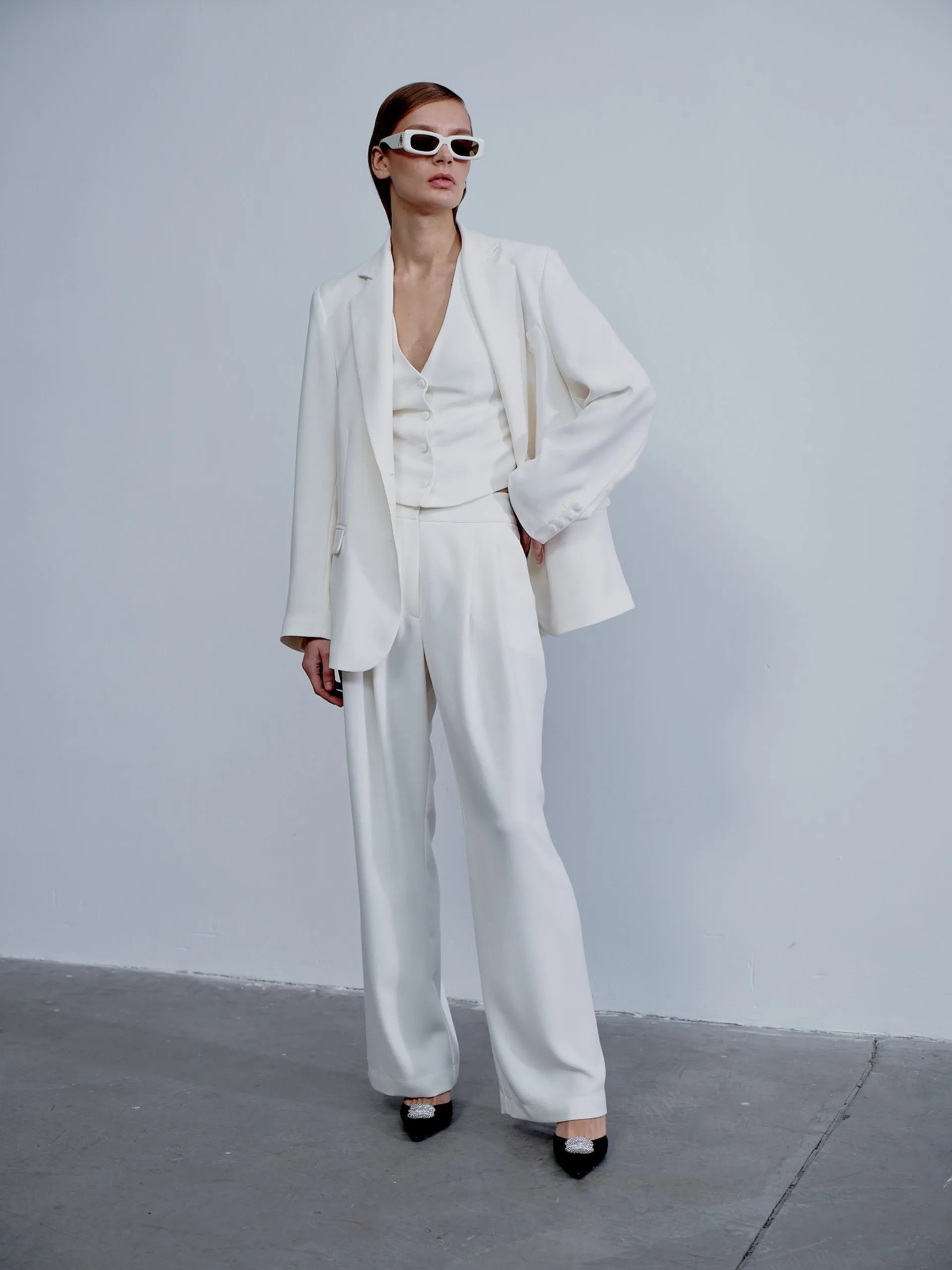 Boxy Oversize Crepe Blazer in Blanche